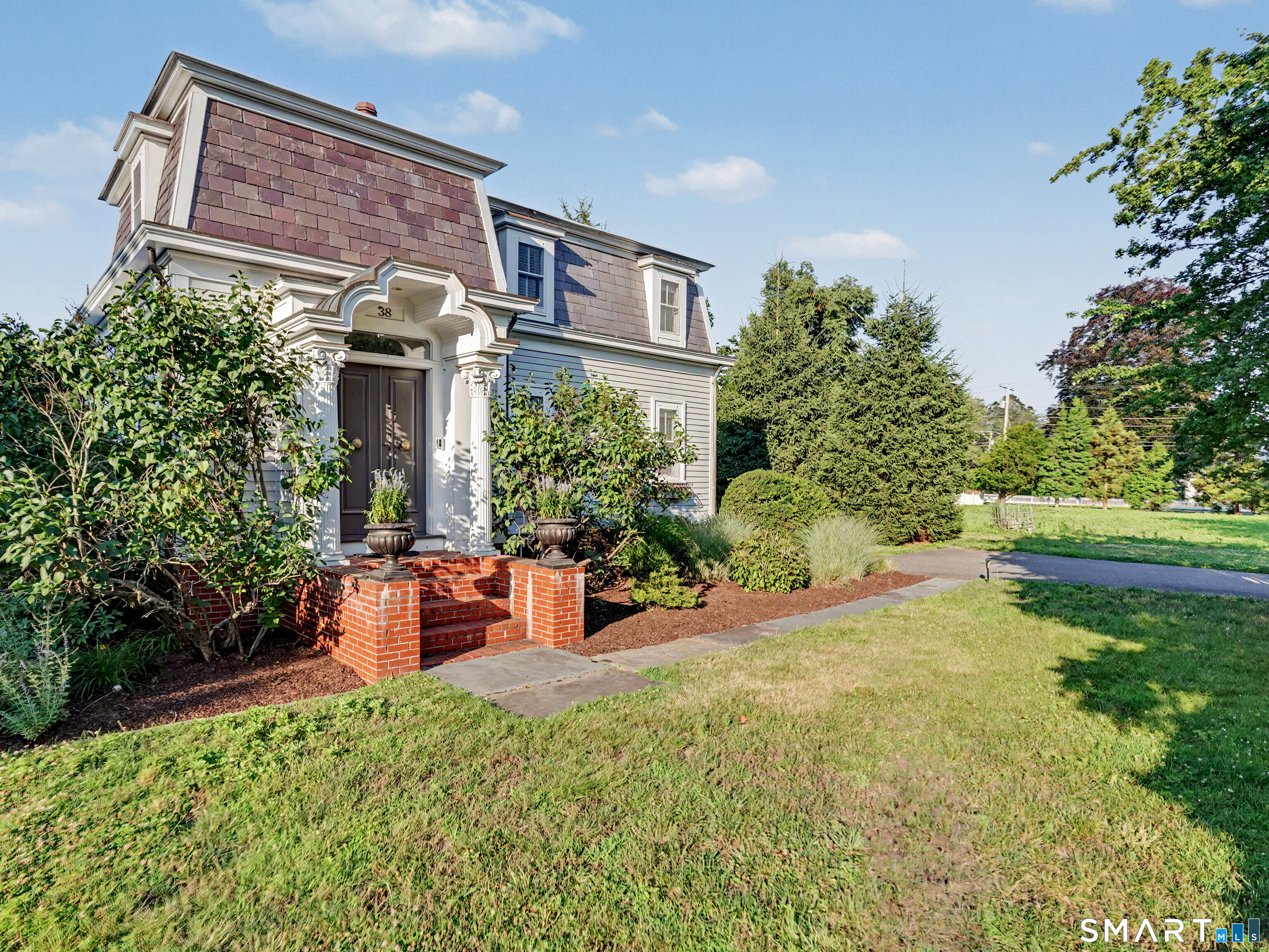 38 West Morgan Avenue
