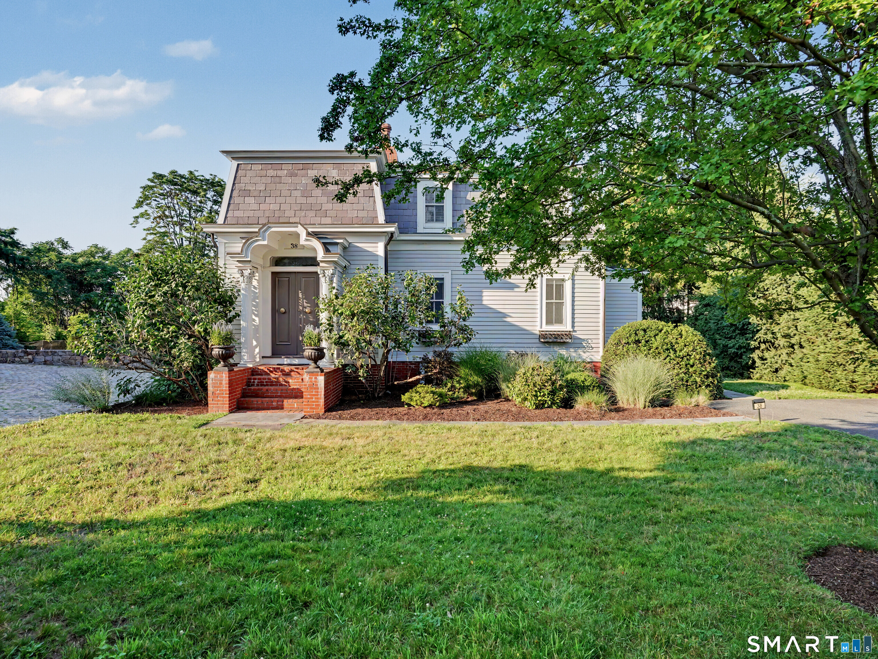 38 West Morgan Avenue
