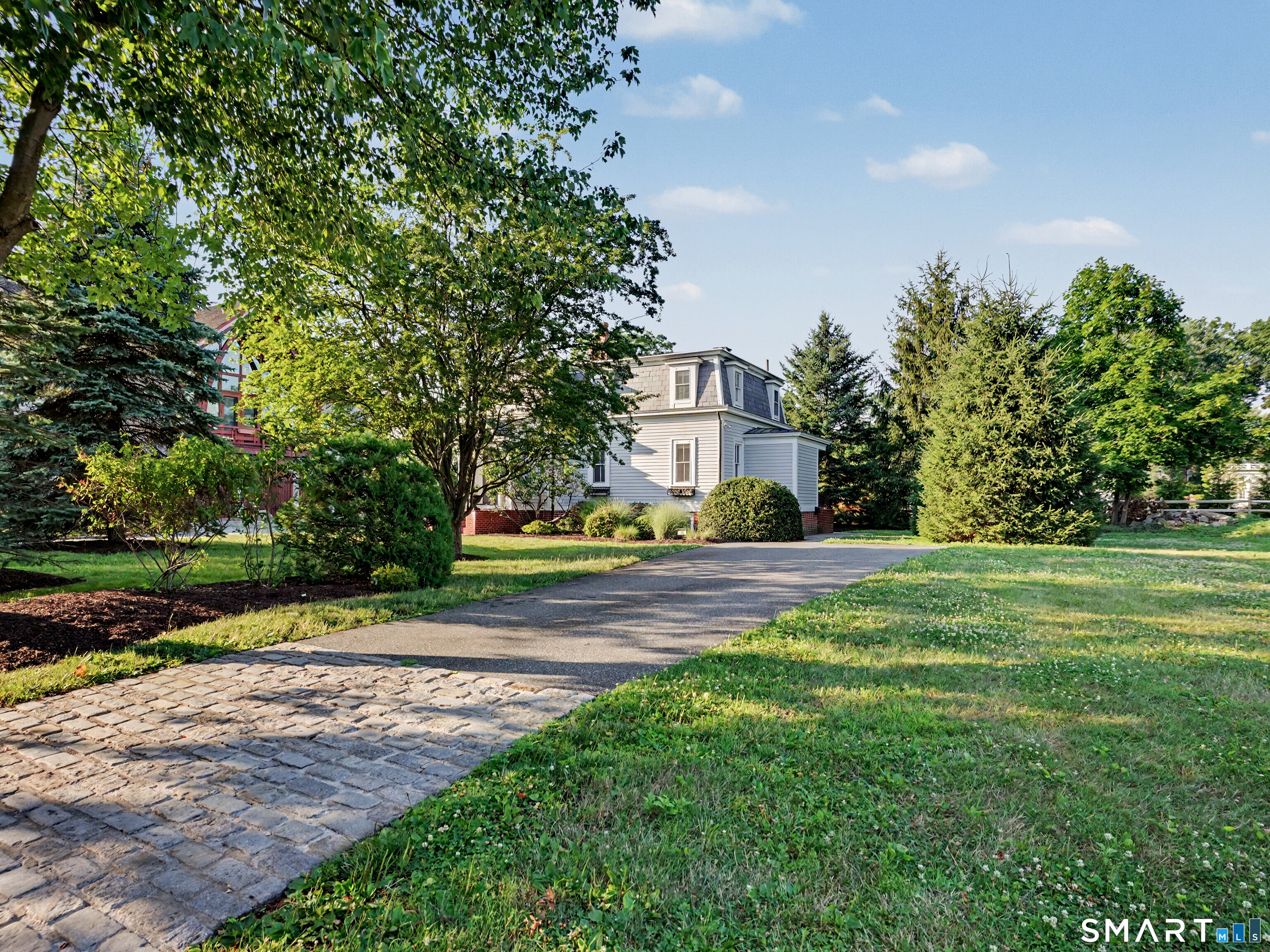 38 West Morgan Avenue