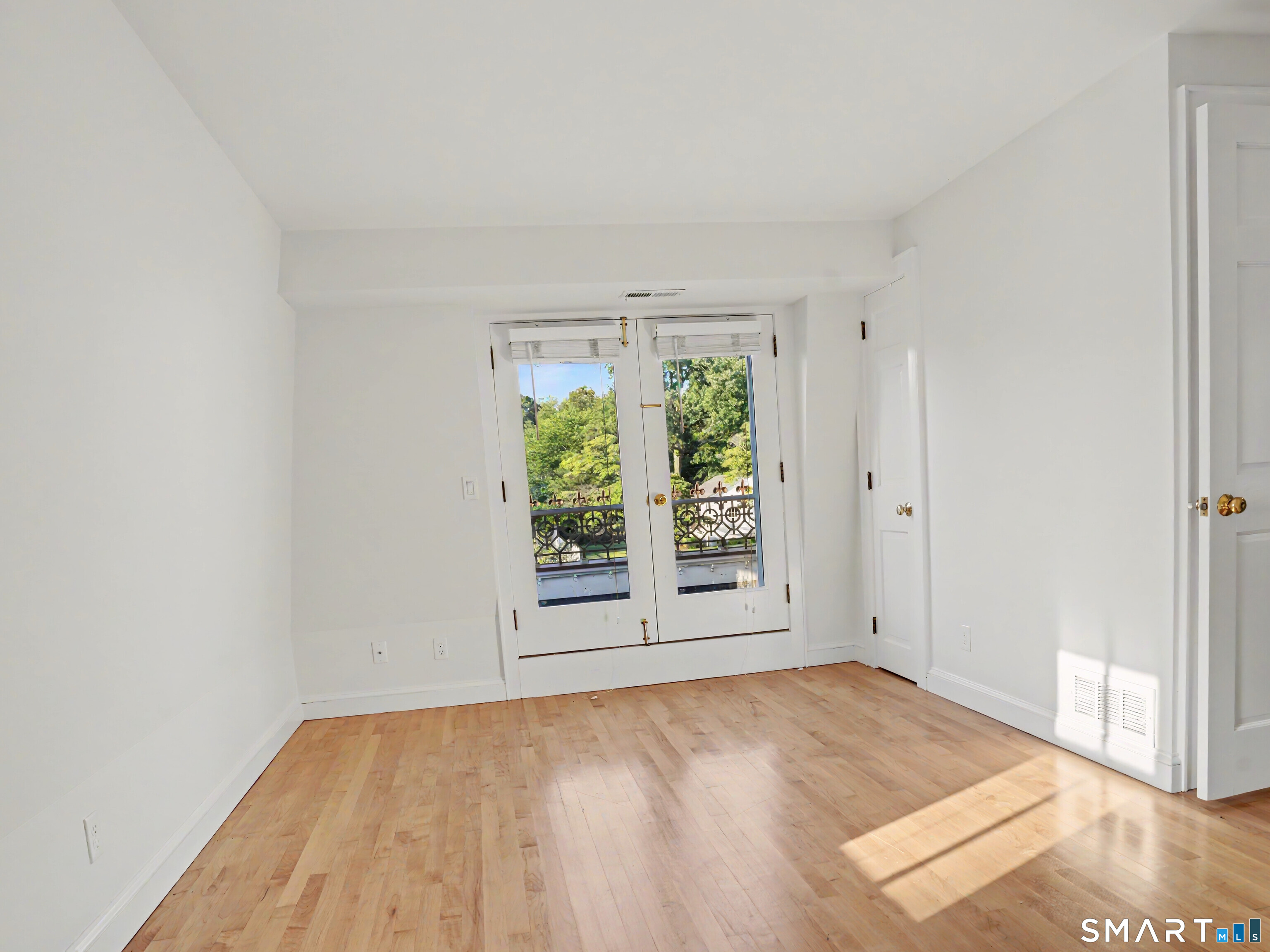 38 West Morgan Avenue