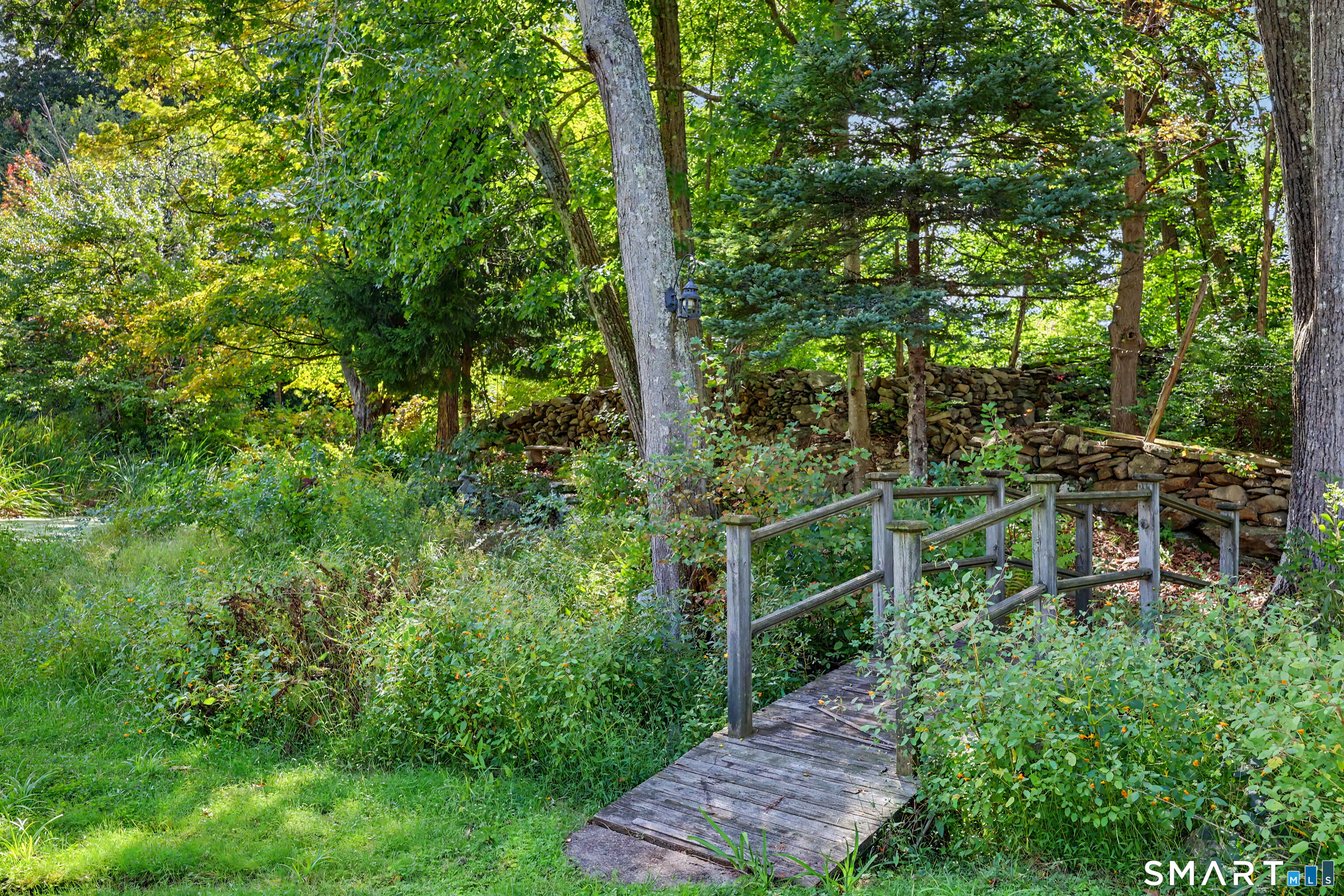 393 Center Road