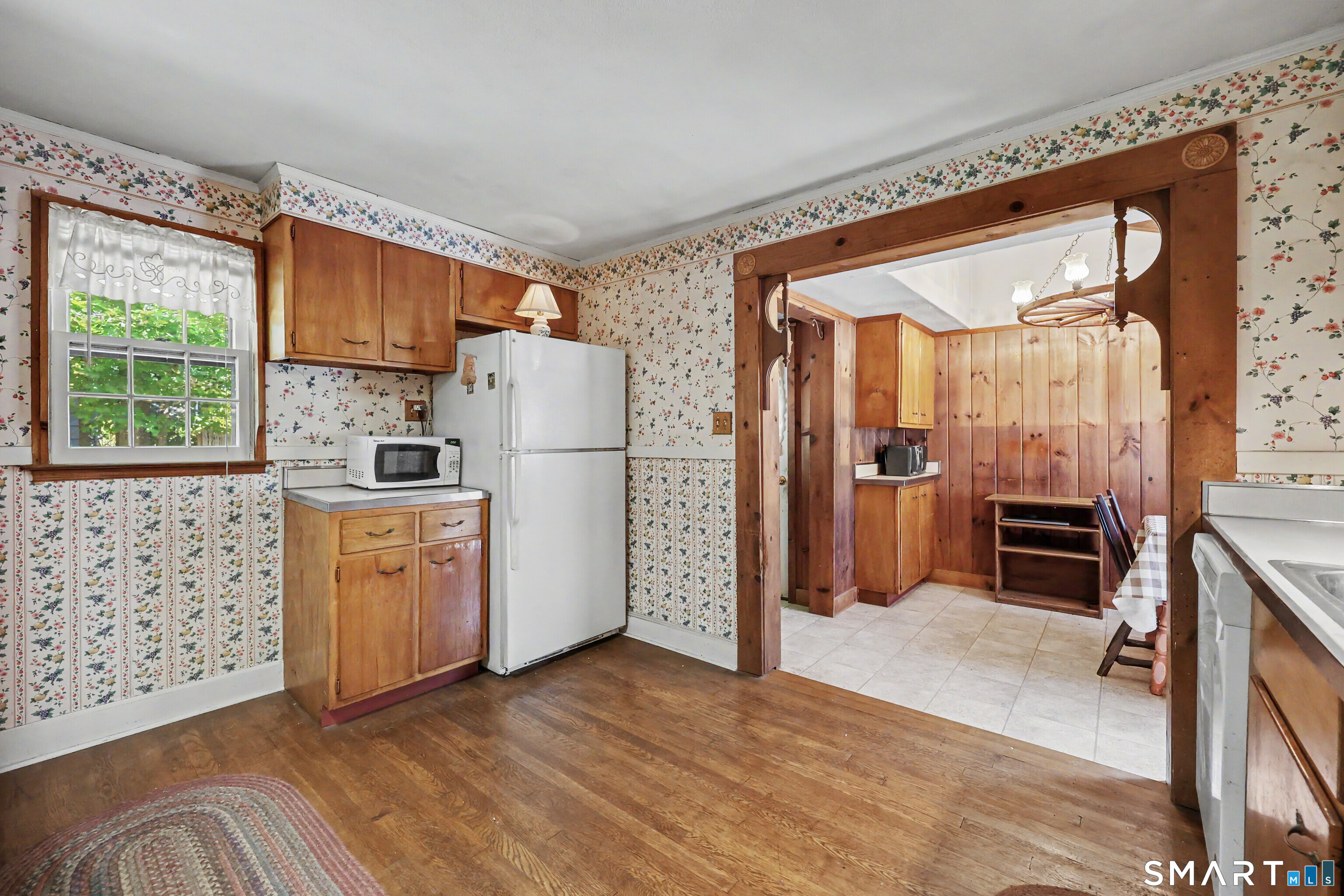 393 Center Road