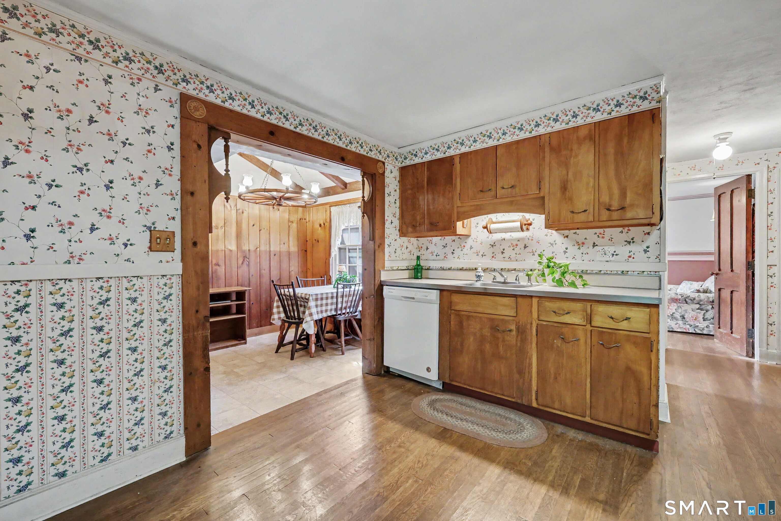 393 Center Road
