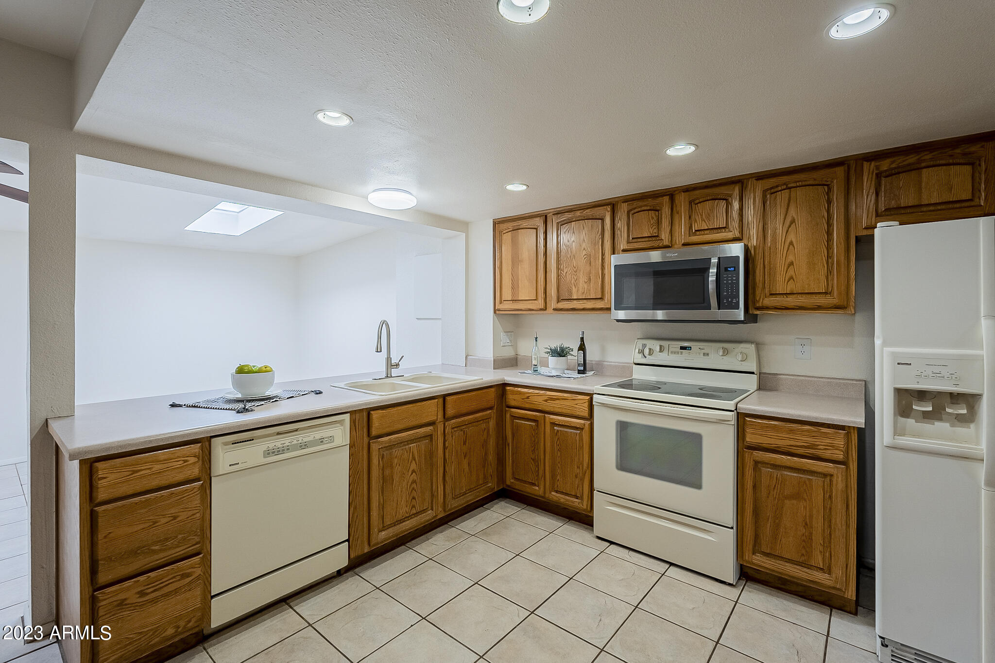 1919 W HAZELWOOD Parkway