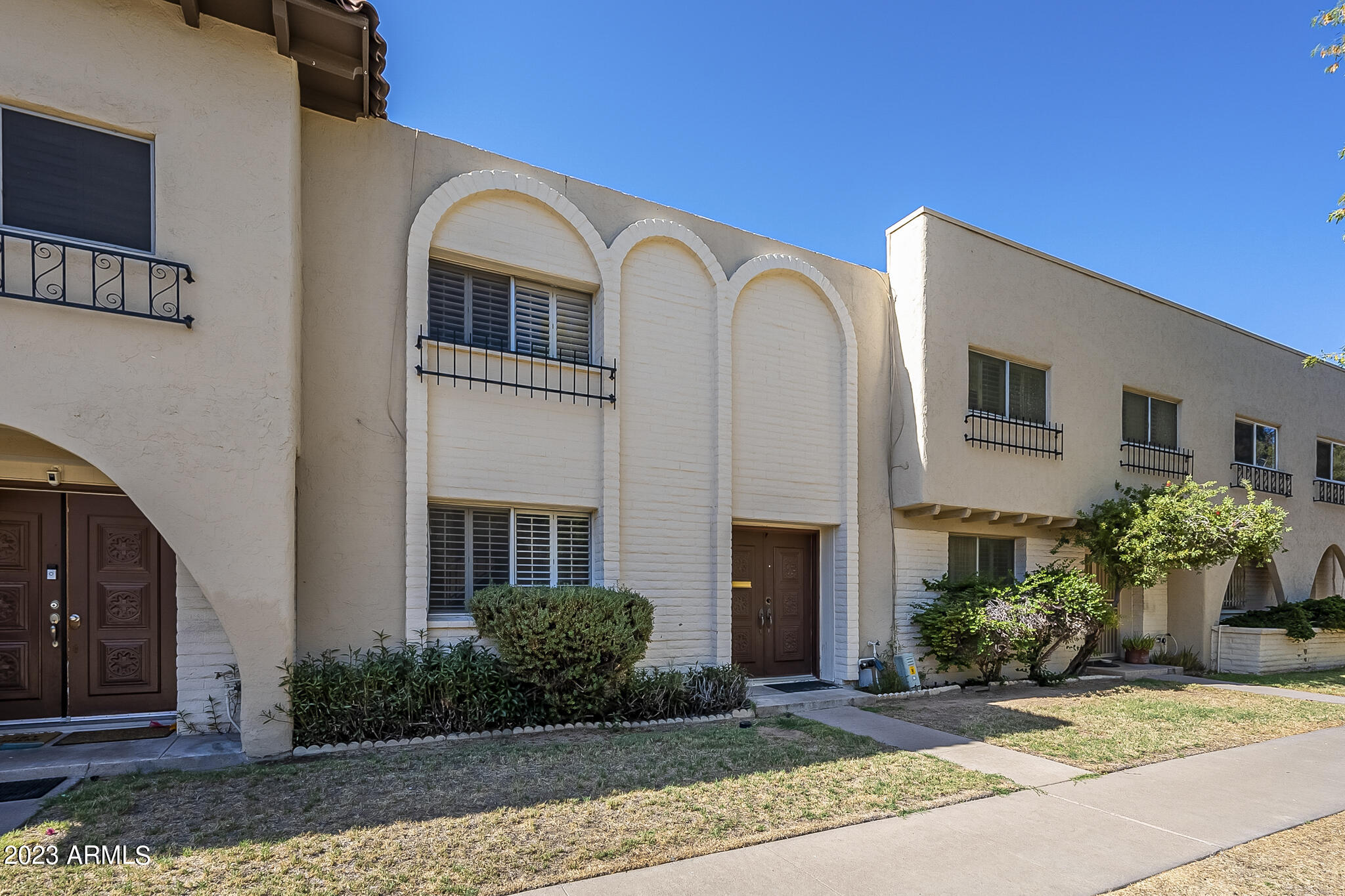1919 W HAZELWOOD Parkway
