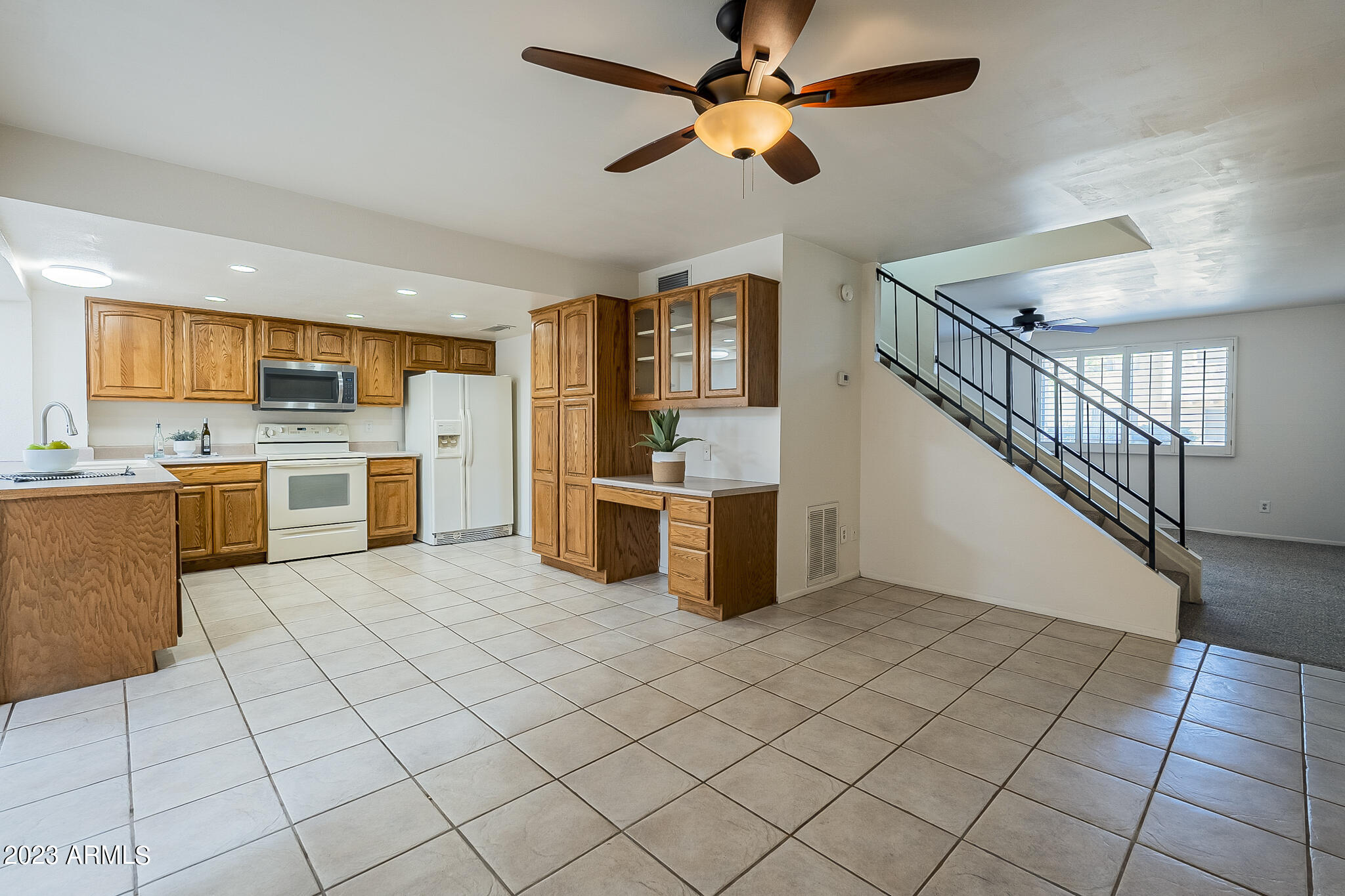 1919 W HAZELWOOD Parkway