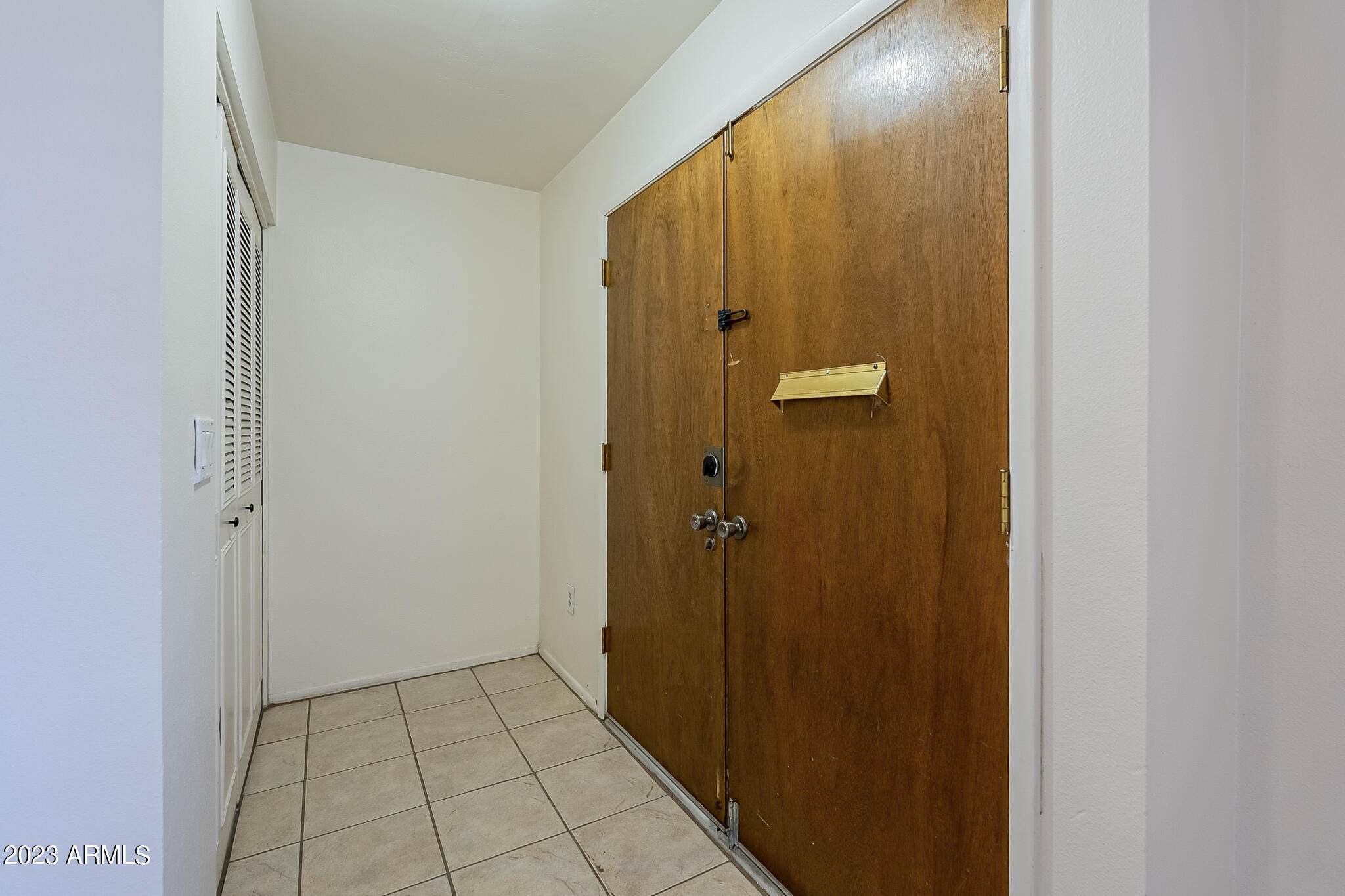 1919 W HAZELWOOD Parkway