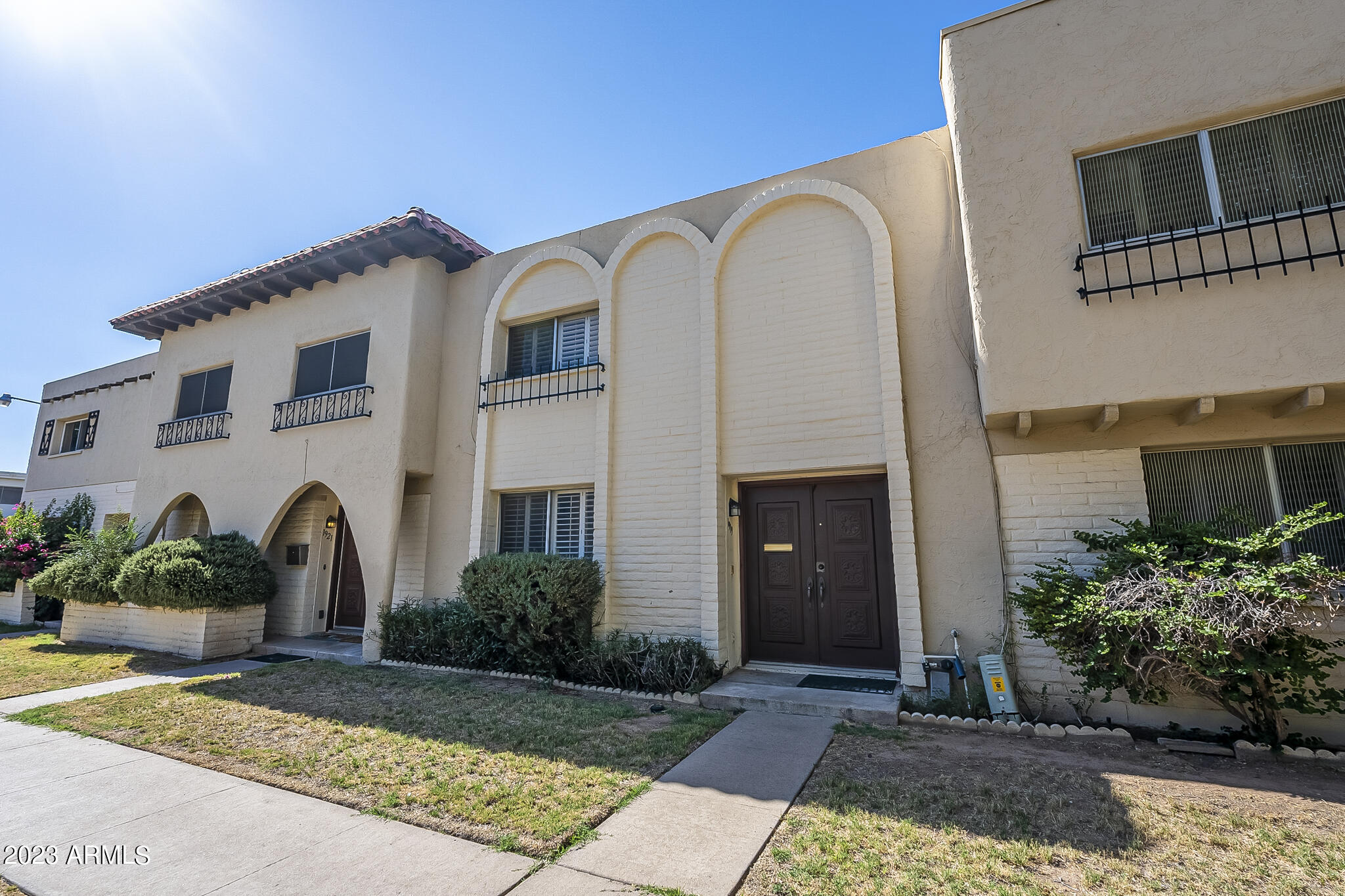 1919 W HAZELWOOD Parkway