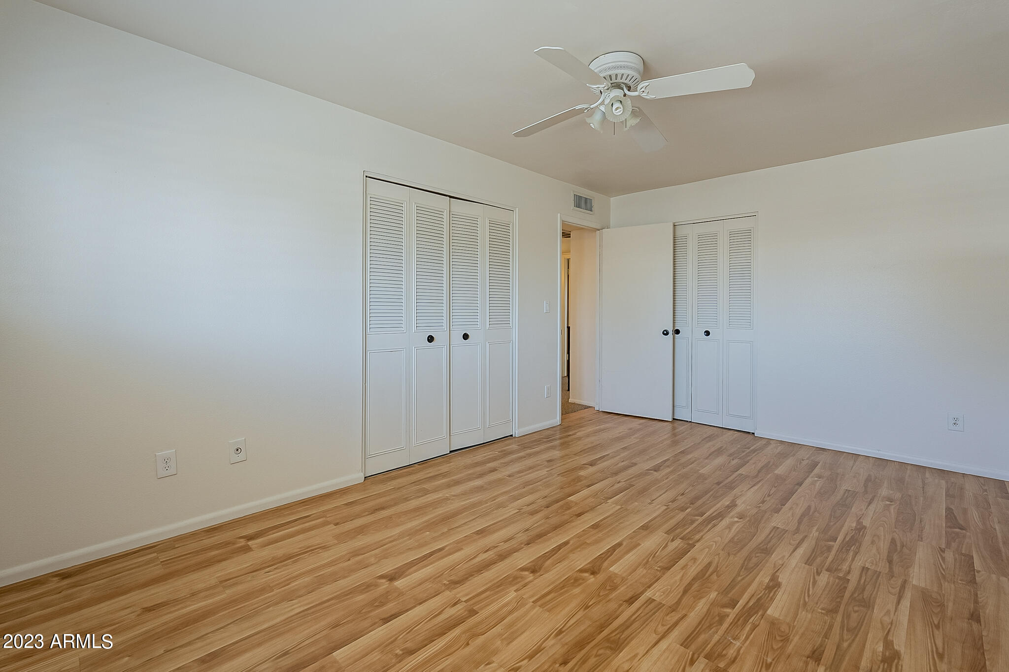 1919 W HAZELWOOD Parkway