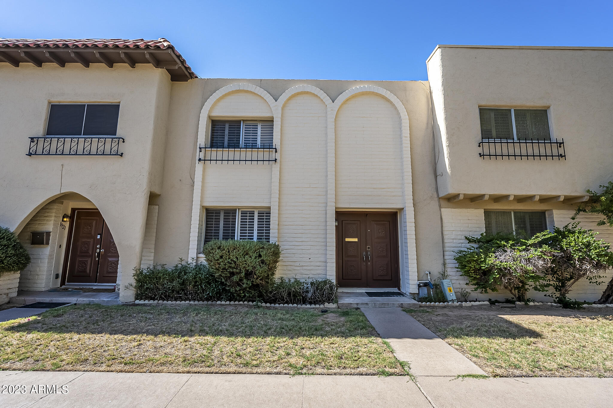 1919 W HAZELWOOD Parkway