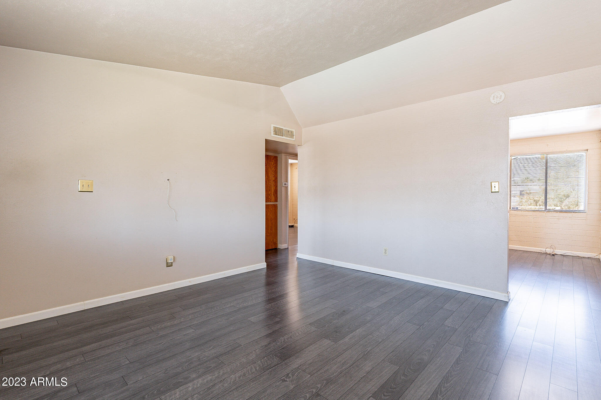 1908 W BERRIDGE Lane # 9