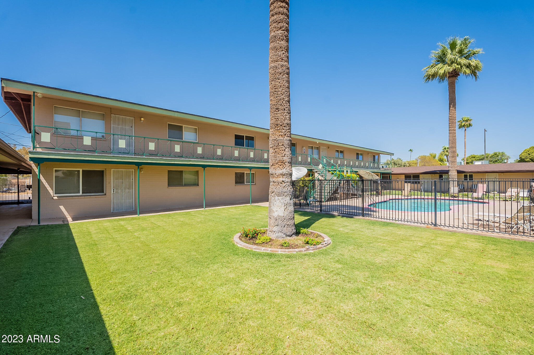 1908 W BERRIDGE Lane # 9