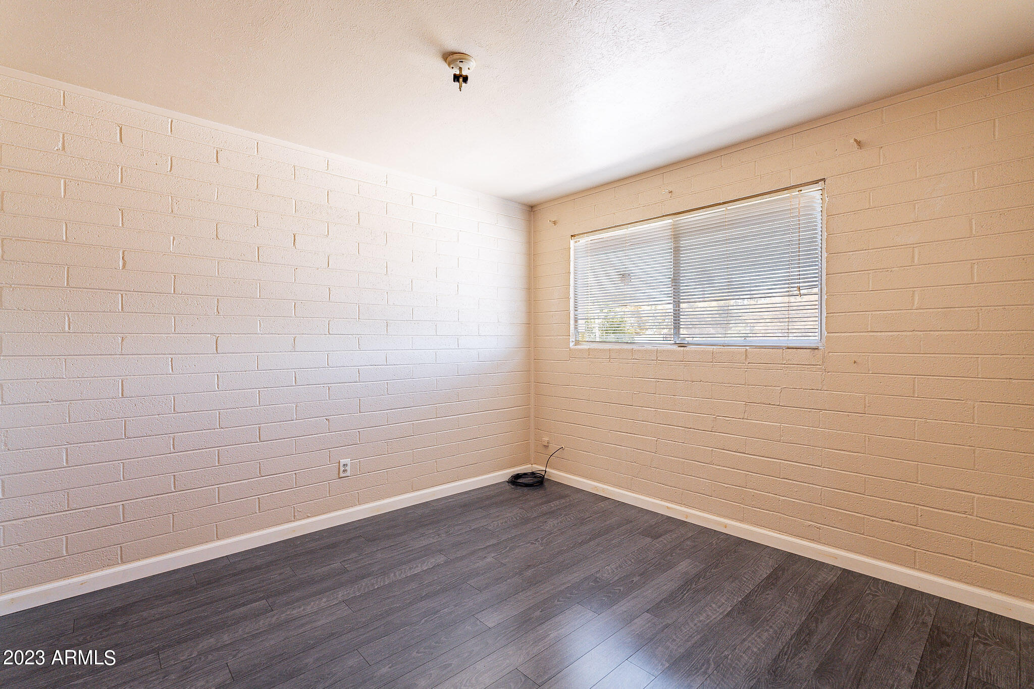 1908 W BERRIDGE Lane # 9