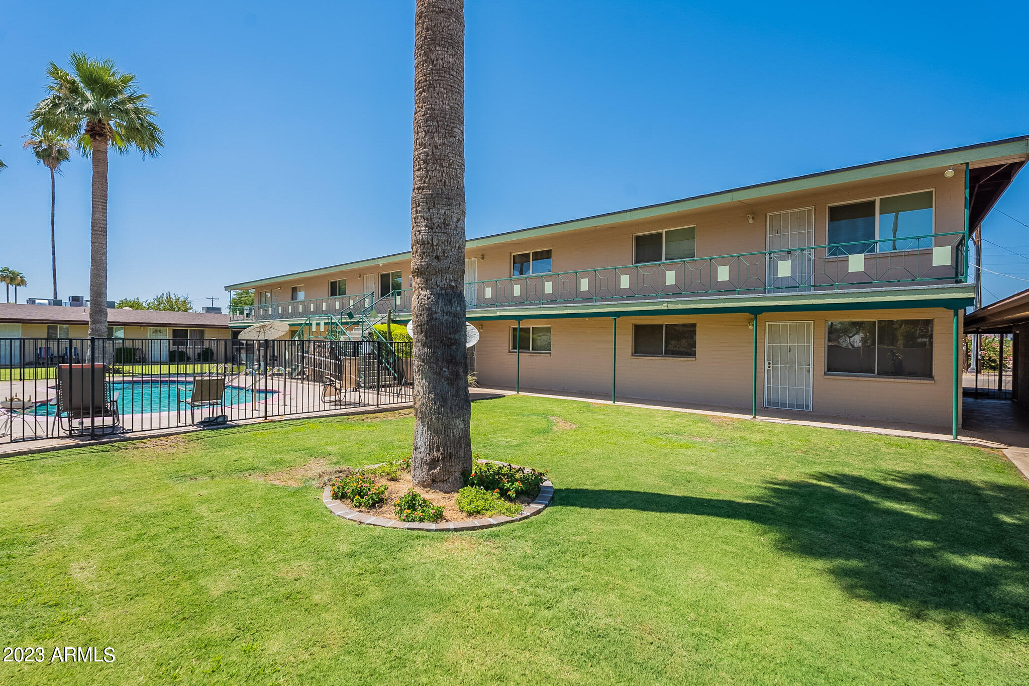 1908 W BERRIDGE Lane # 9