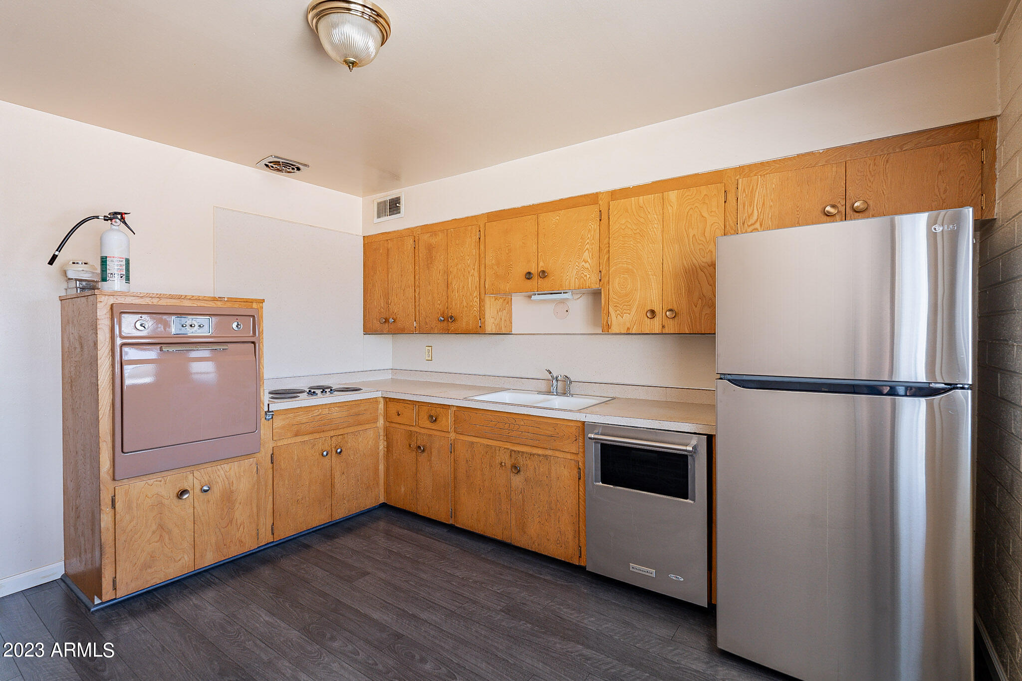 1908 W BERRIDGE Lane # 9