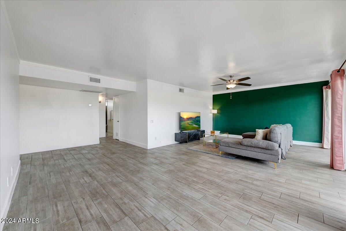 6767 N 7TH Street # 215