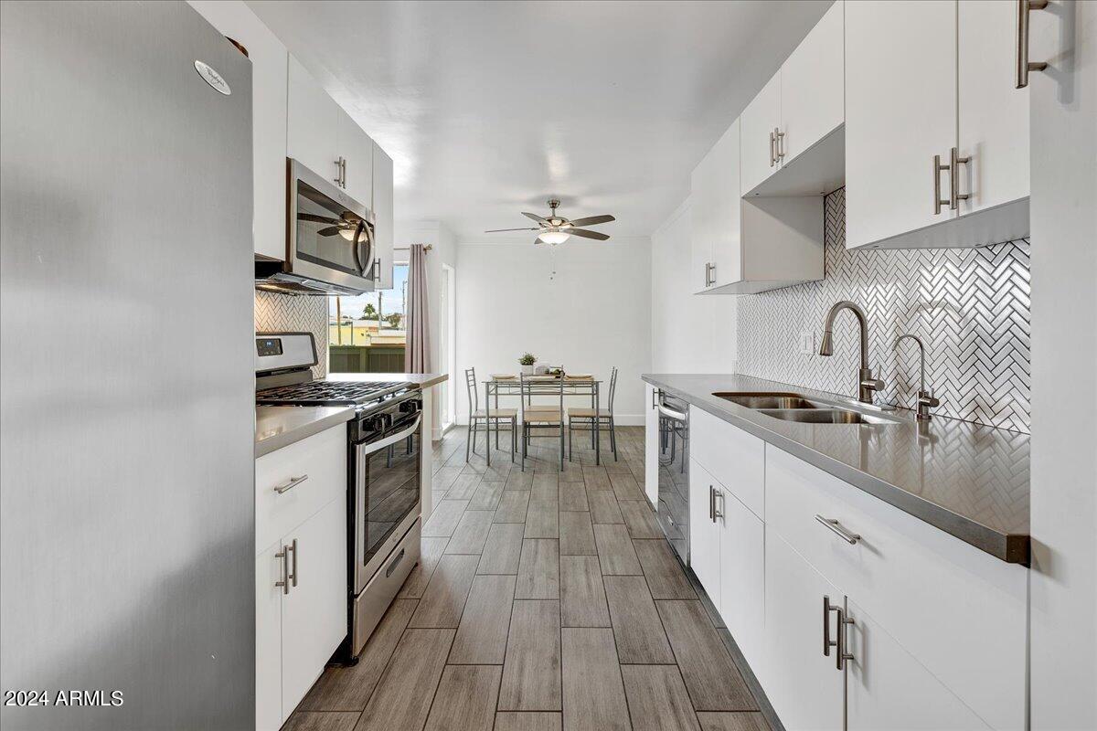 6767 N 7TH Street # 215