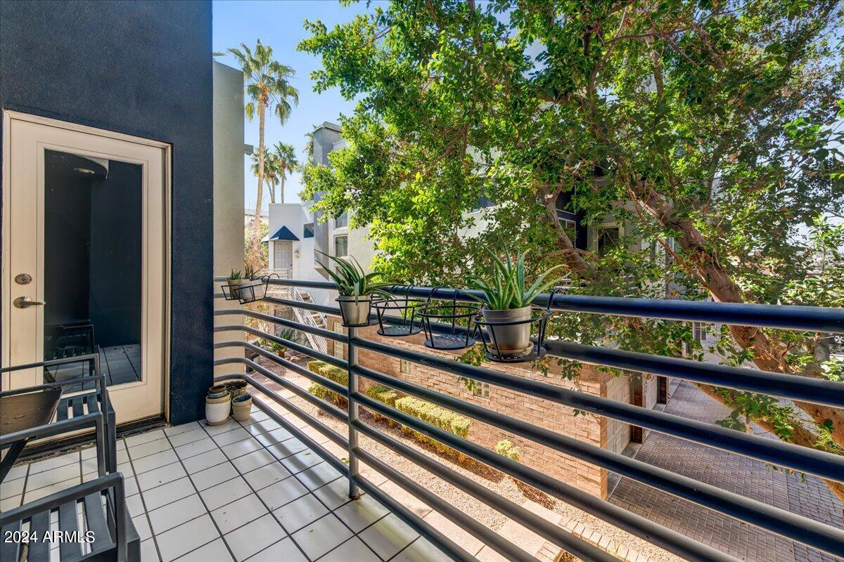 3633 N 3RD Avenue # 2064