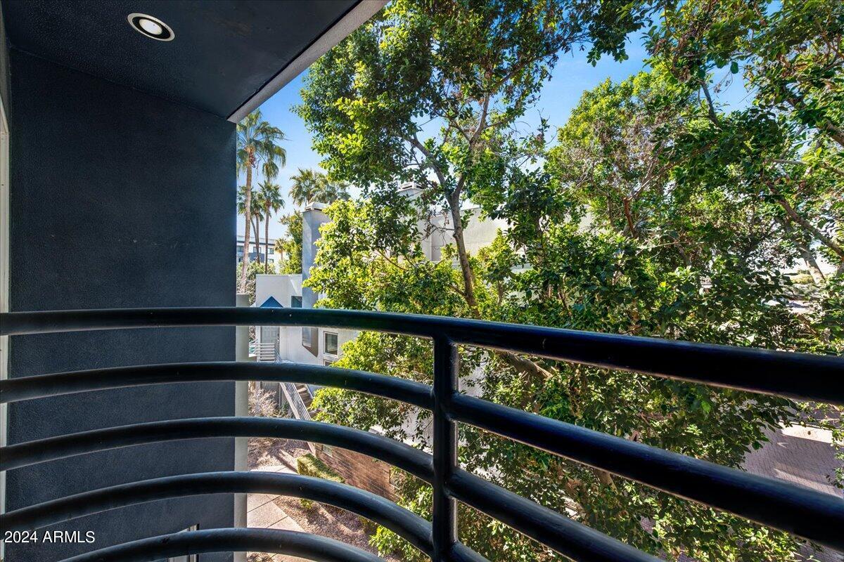 3633 N 3RD Avenue # 2064
