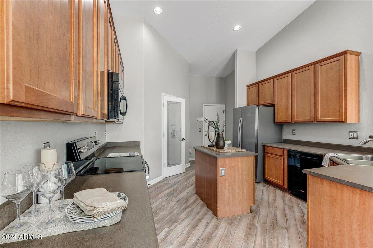 2023 W CARSON Road