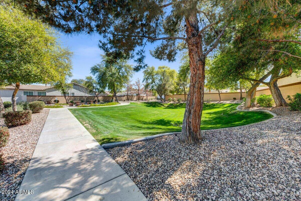 2023 W CARSON Road