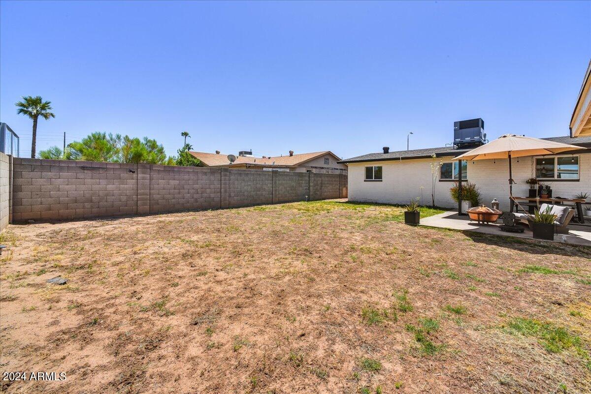 4732 E St Anne Avenue