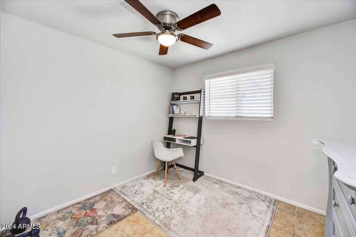 4732 E St Anne Avenue