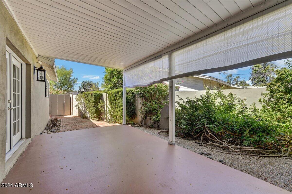 3132 E Highland Avenue