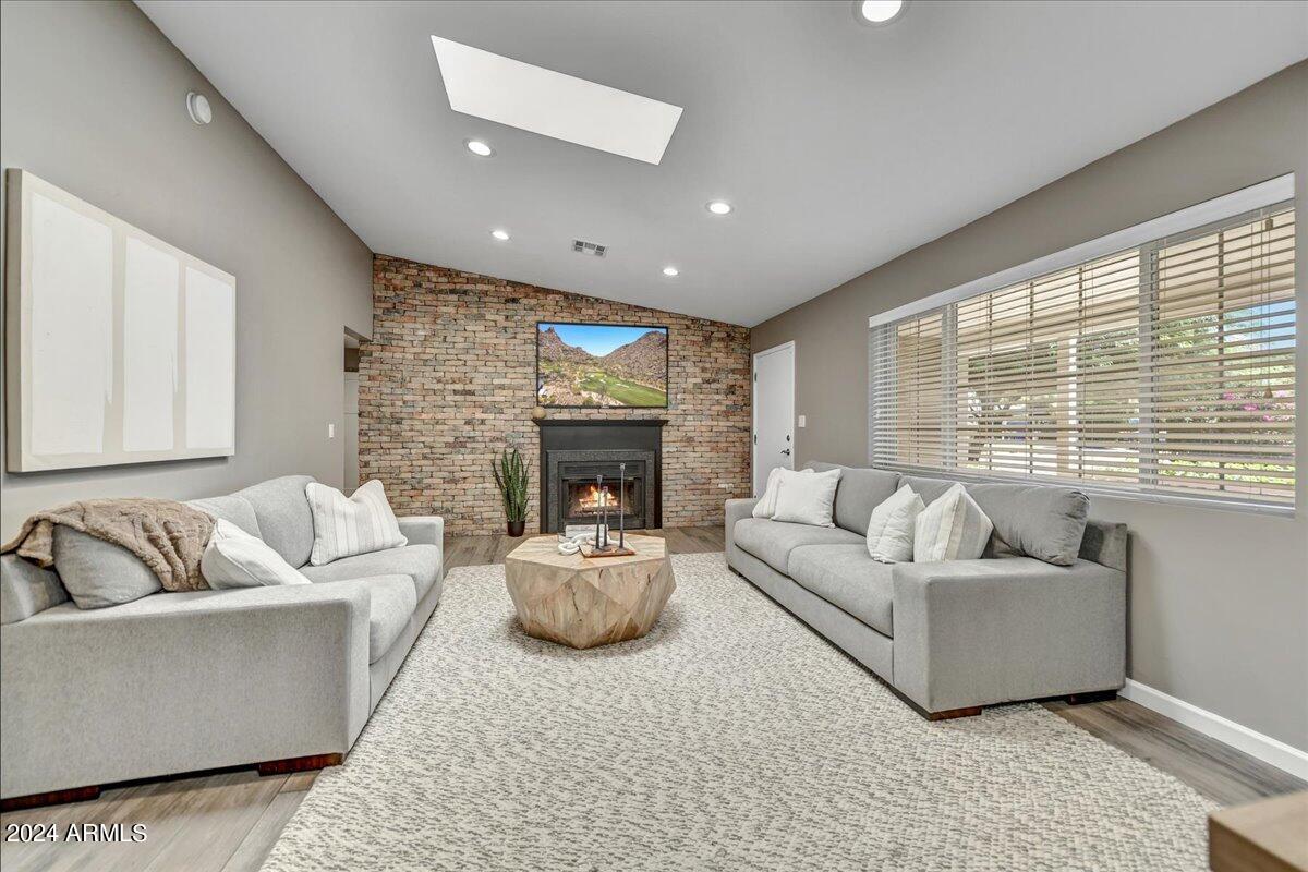 3132 E Highland Avenue