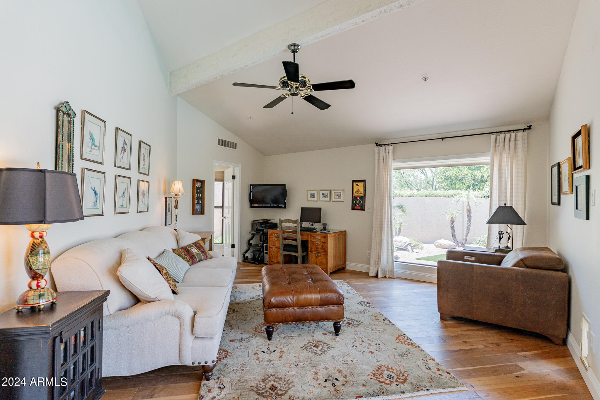 7516 E MERCER Lane