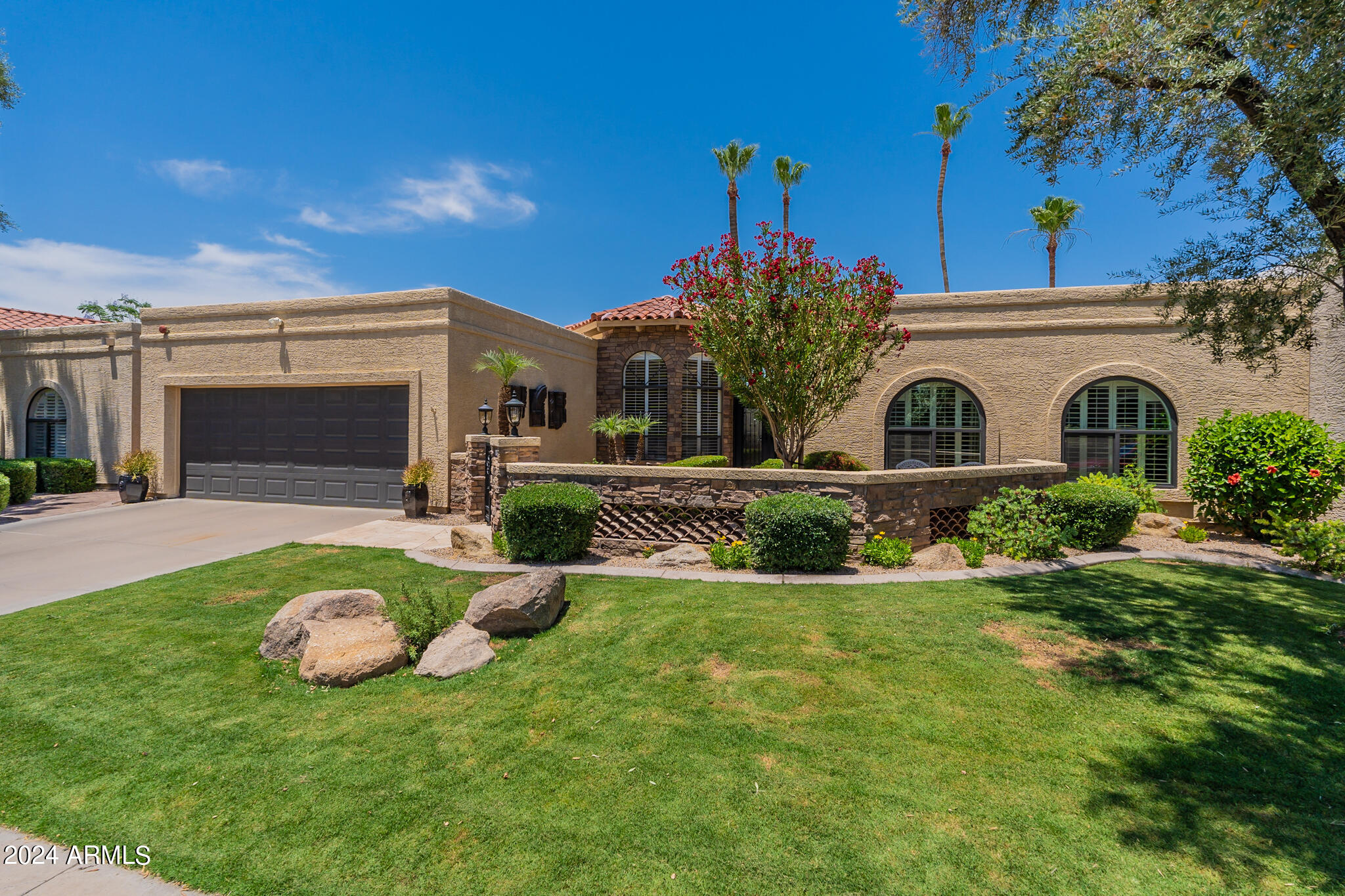 7516 E MERCER Lane