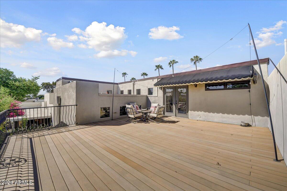 2609 E BEEKMAN Place