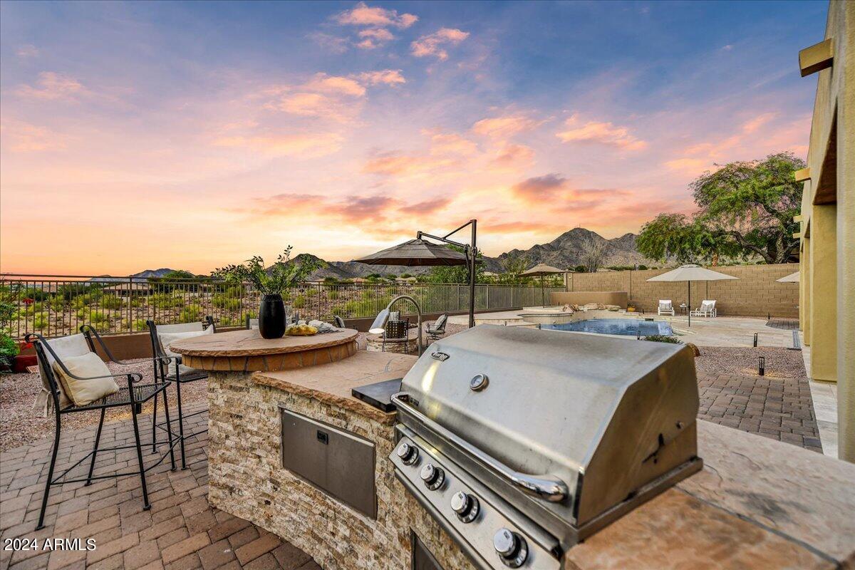 10760 E Raintree Drive