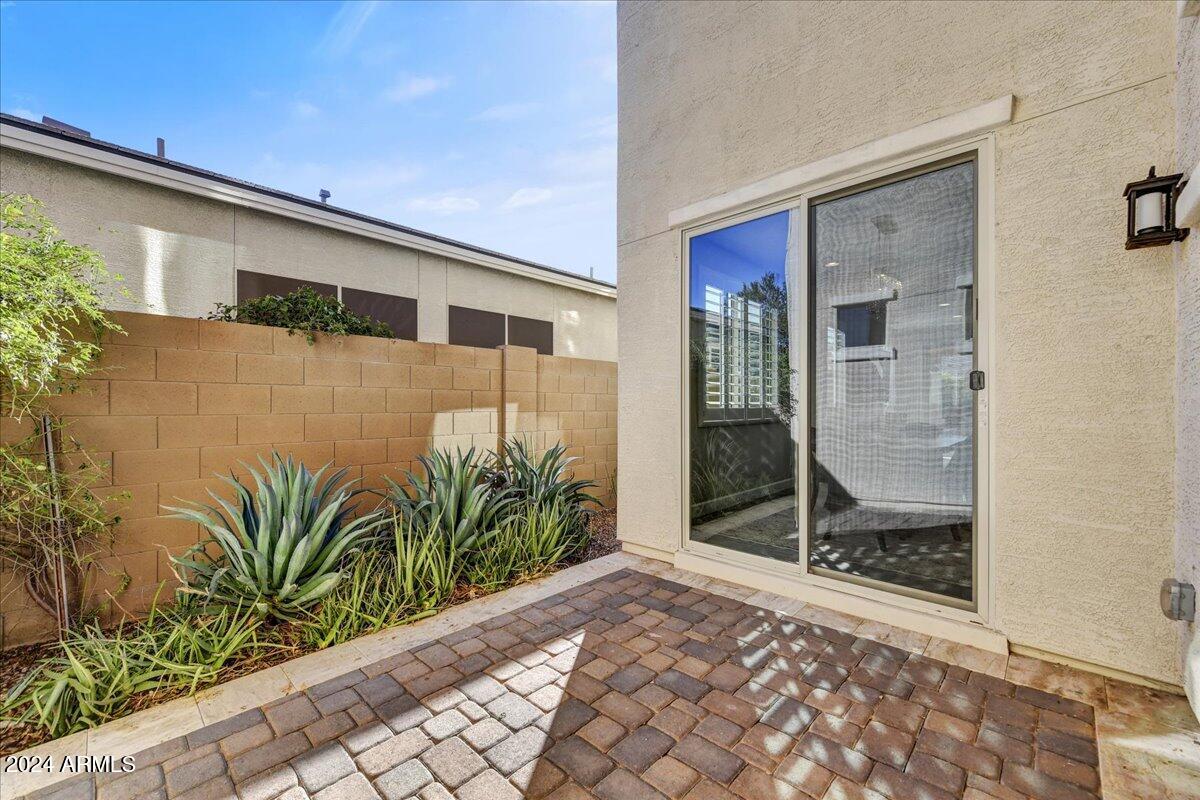 2091 E WISTERIA Drive