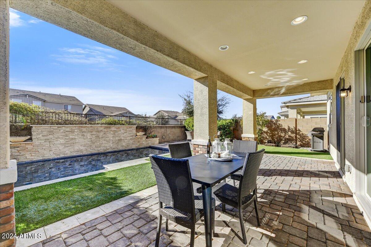 2091 E WISTERIA Drive
