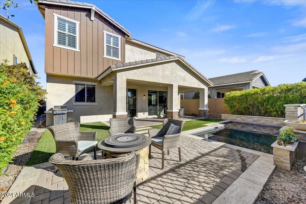 2091 E WISTERIA Drive