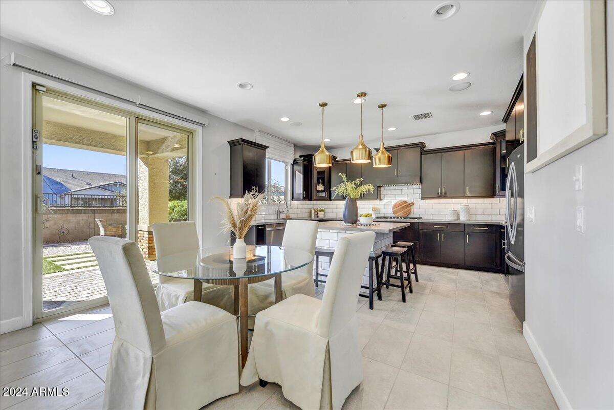 2091 E WISTERIA Drive
