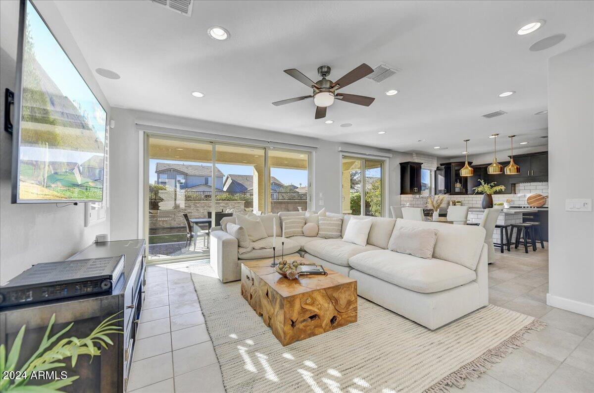 2091 E WISTERIA Drive