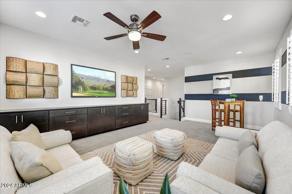 2091 E WISTERIA Drive