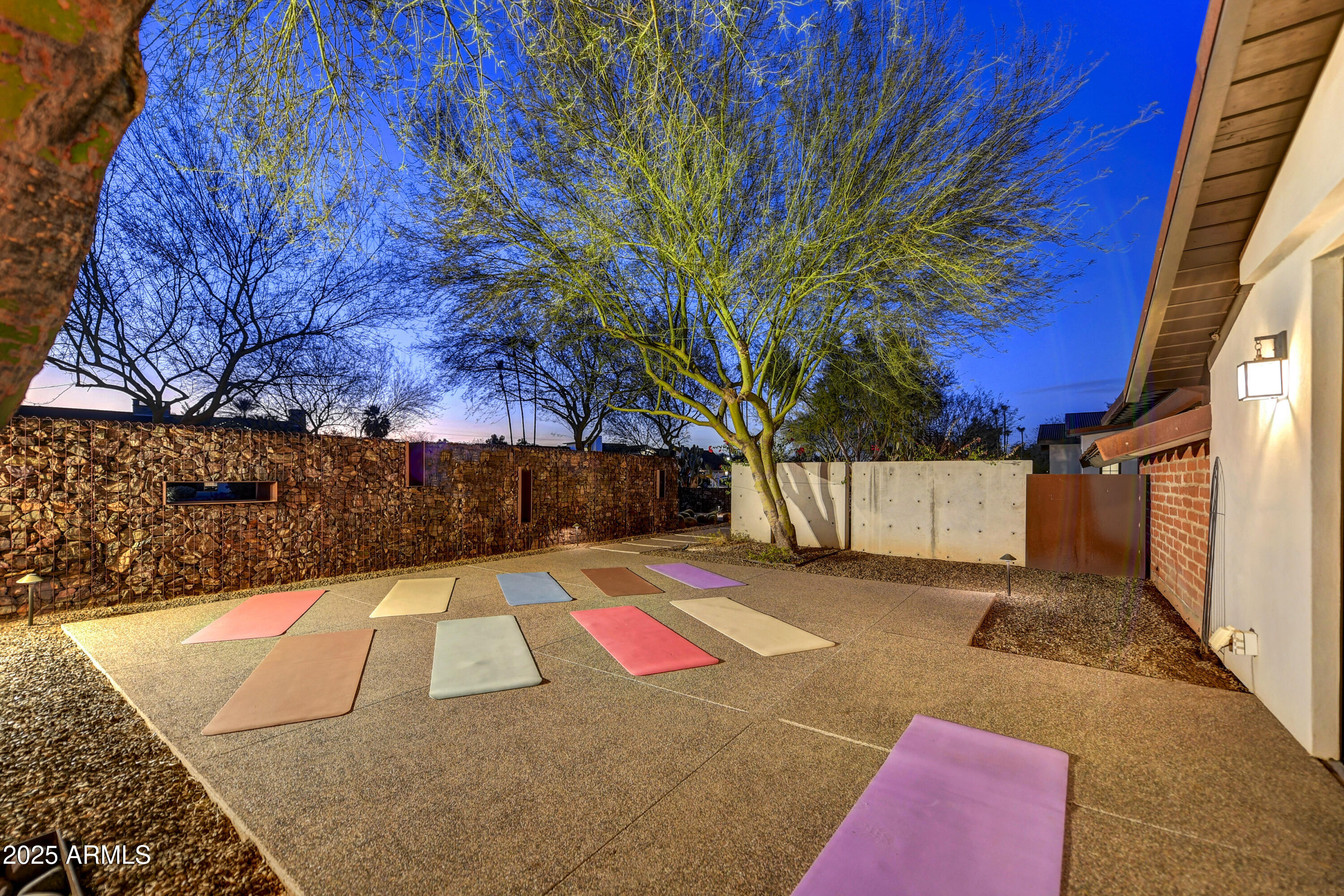 11801 N SUNDOWN Drive