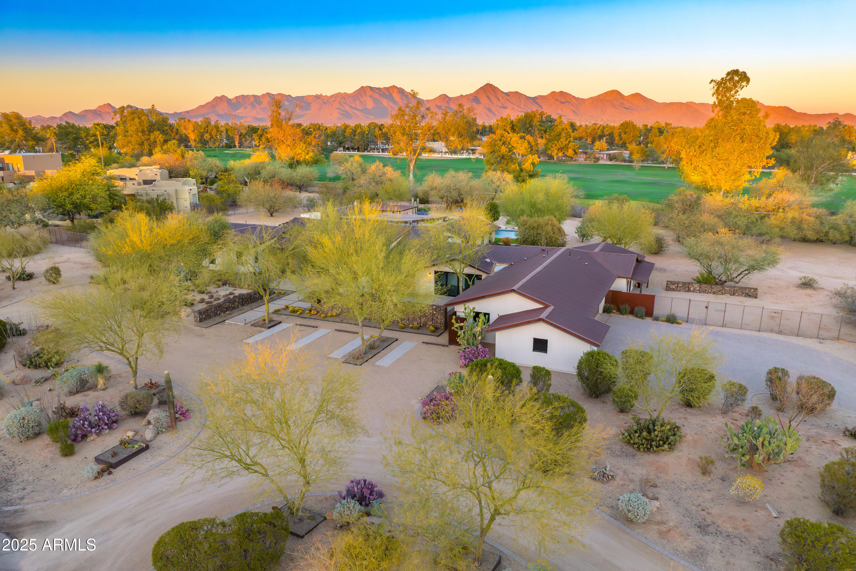11801 N SUNDOWN Drive