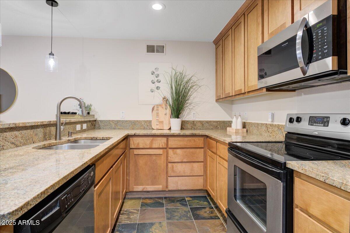 4704 E PARADISE VILLAGE Parkway, 139