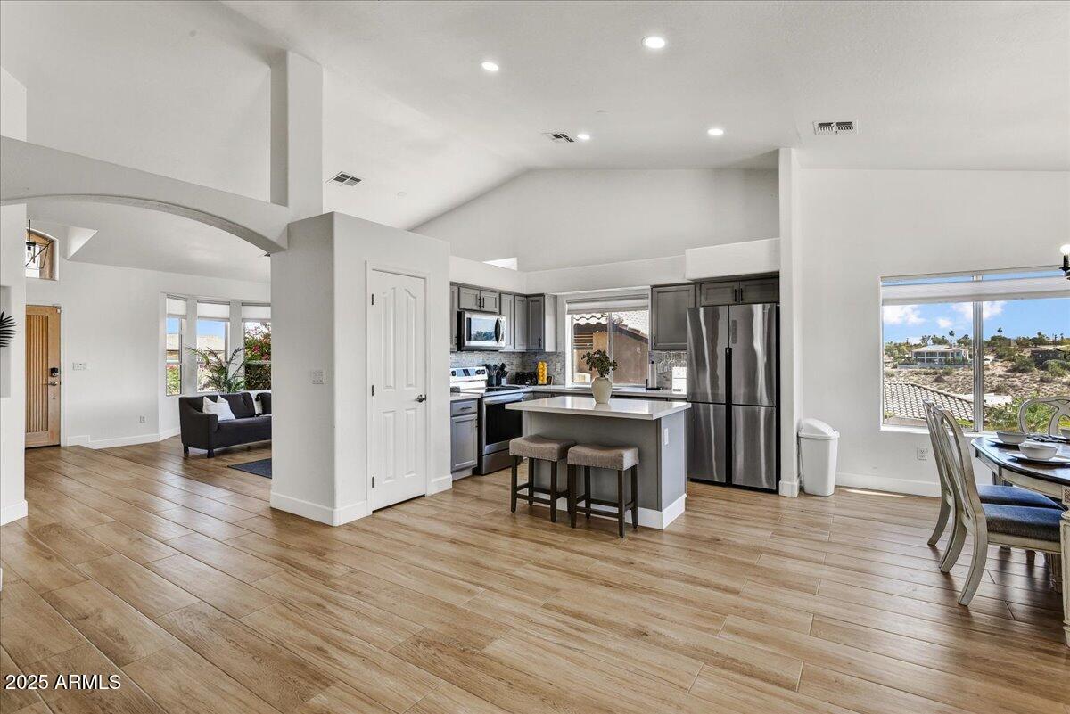 12224 N DESERT SAGE Drive