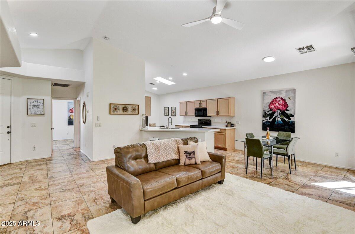 3247 E MALDONADO Drive, Phoenix