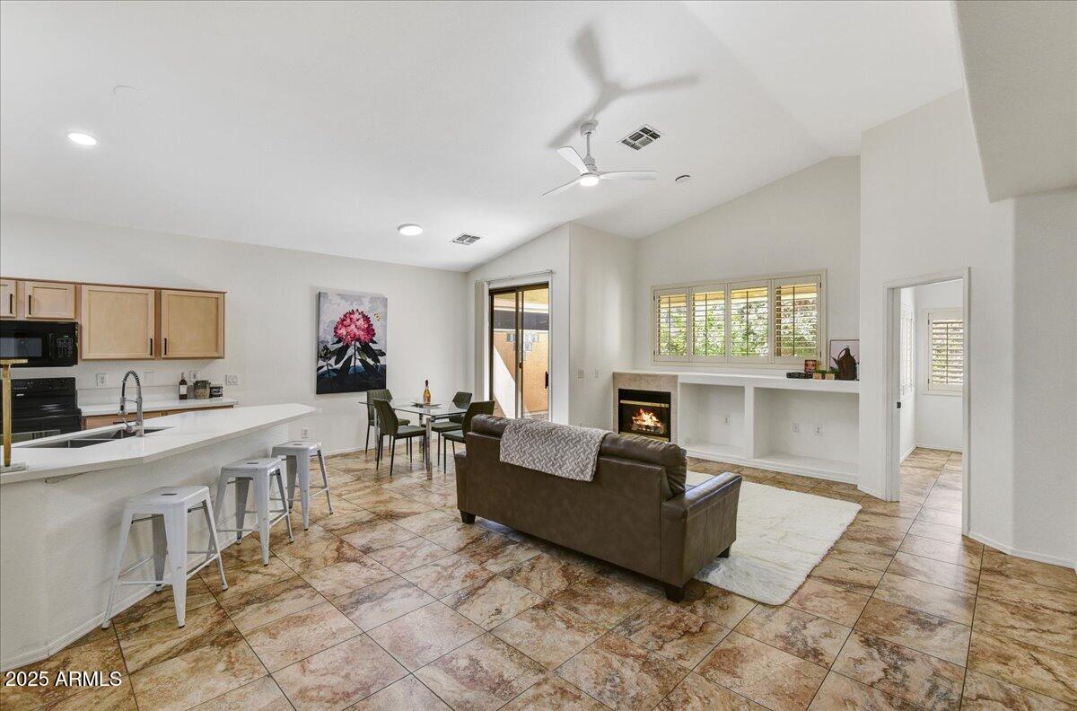 3247 E MALDONADO Drive, Phoenix