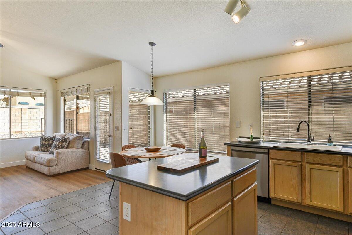 16762 W Fillmore Street