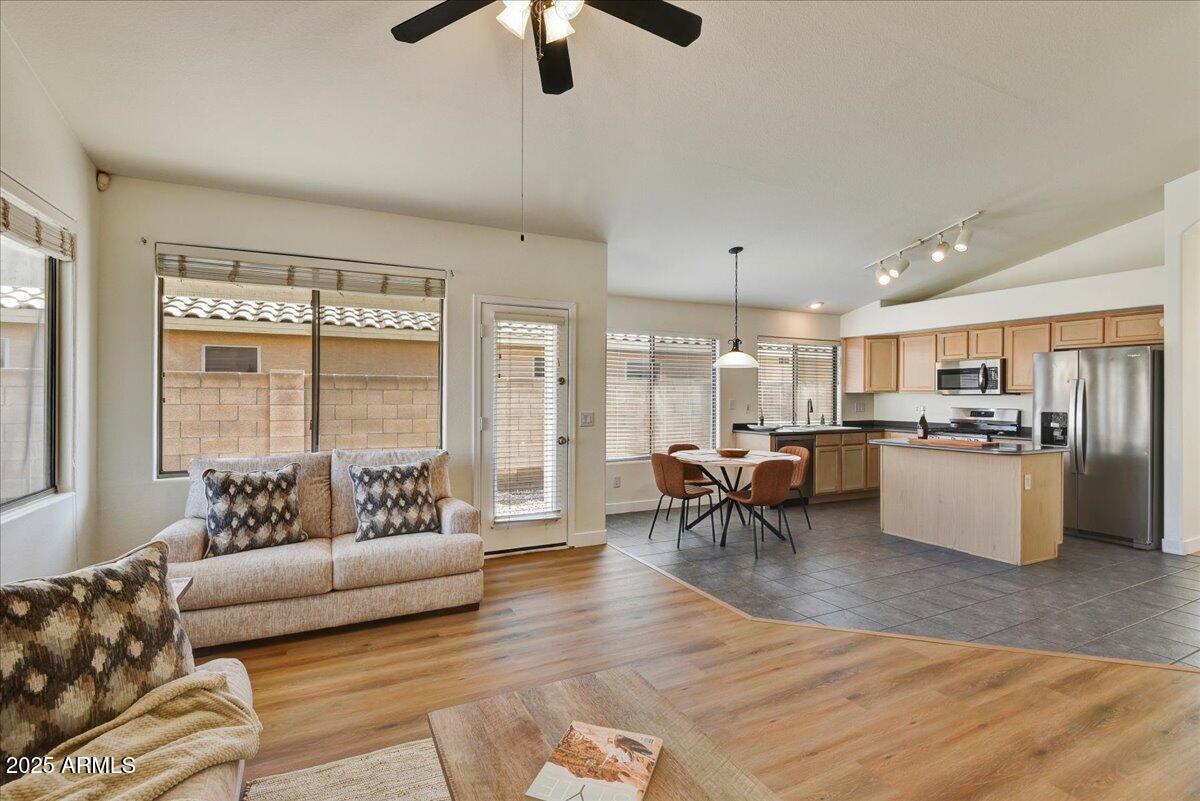 16762 W Fillmore Street