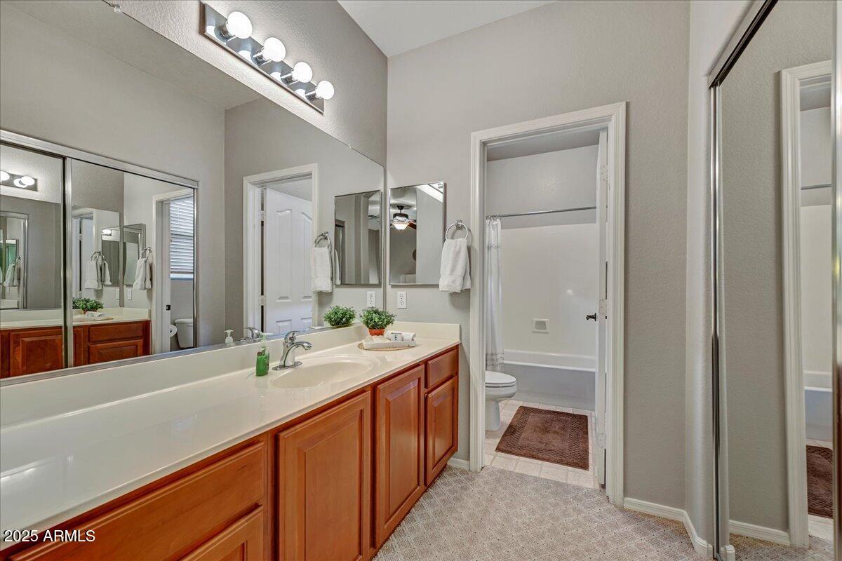 8828 E SUNRIDGE Drive