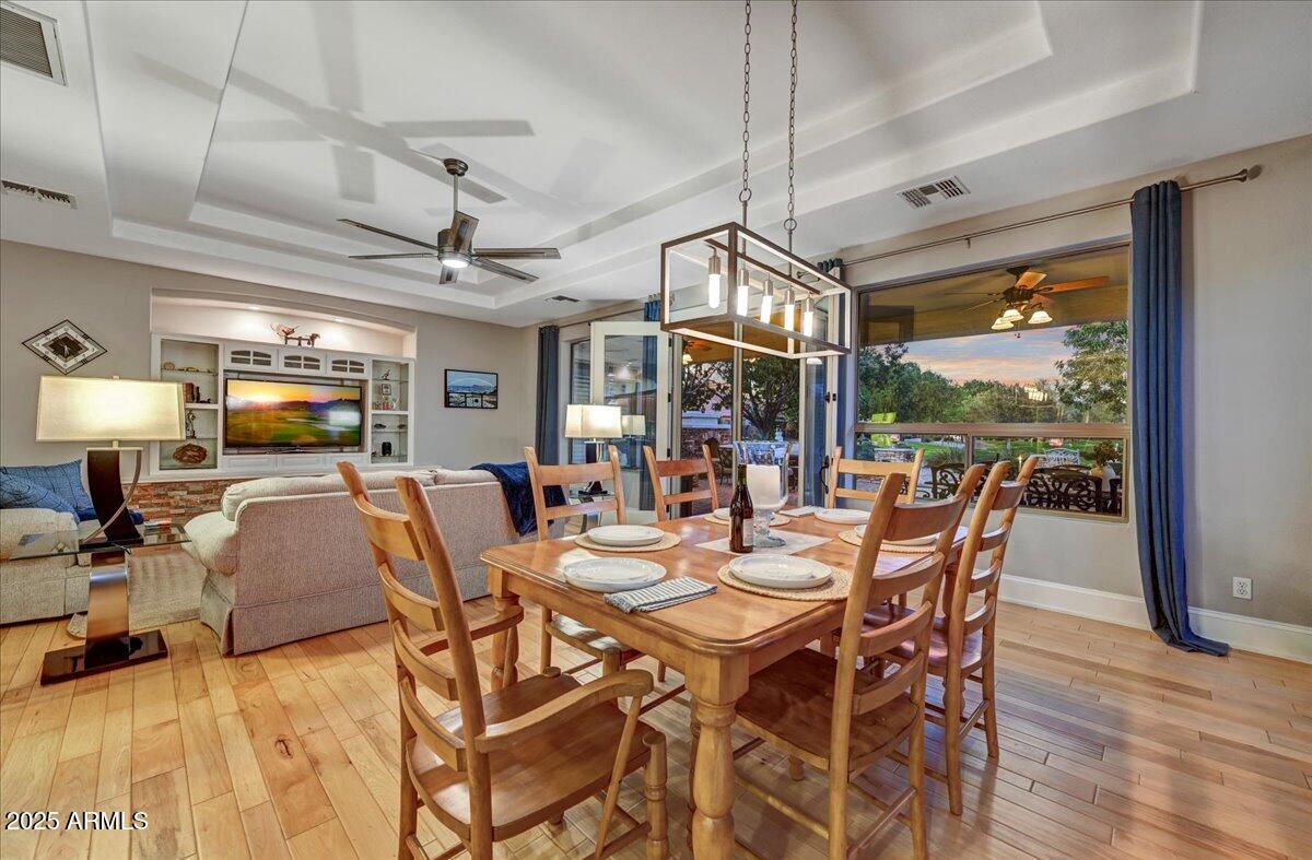 8828 E SUNRIDGE Drive