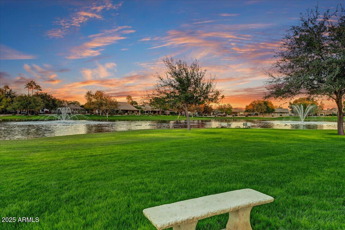 8828 E SUNRIDGE Drive